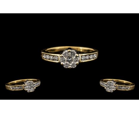 18ct Gold Attractive Flowerhead Diamond Set Dress Ring - marked 750 - 18ct. Set with top quality diamonds of good sparkle. Es