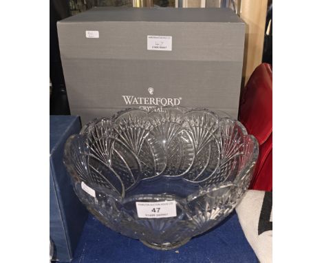 9½" DIAMETER CUT CRYSTAL WATERFORD FRUIT BOWL WITH BOX