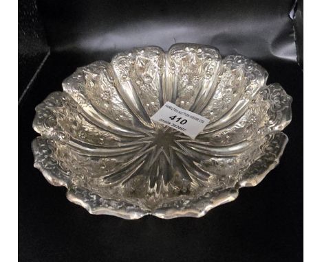 6" DIAMETER SHEFFIELD SILVER ORNATELY EMBOSSED BERRY DISH, WEIGHT APPROX 127.2 GRAMS