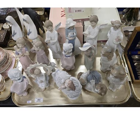 16 NAO FIGURINE ORNAMENTS     