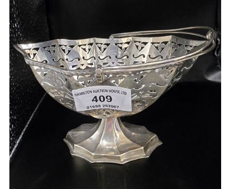 BIRMINGHAM SILVER PIRCE RIMMED LOOP HANDLED BASKET POSE HOLDER, WEIGHT APPROX 142.6 GRAMS