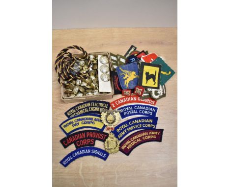 British Military uniform buttons (109) sold together with various rank, trade and/or unit identification badges including Peg