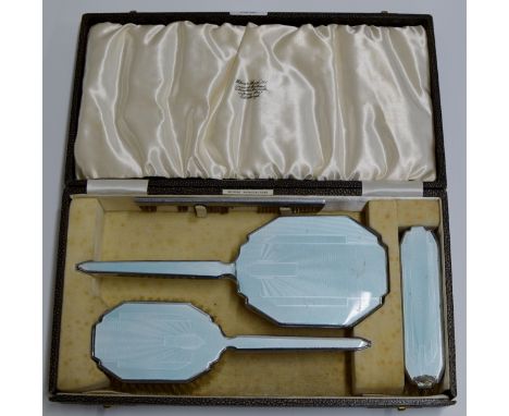 AN ART DECO 4 PIECE CHROME & GUILLOCHE ENAMEL EFFECT VANITY SET WITH FITTED PRESENTATION BOX     