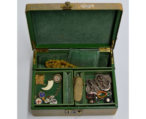 AN OLD LEATHER BOUND JEWELLERY BOX WITH A 9 CARAT GOLD SEED PEARL SET BAR BROOCH, A SMALL GILT PORTRAIT PICTURE BROOCH, AN EA