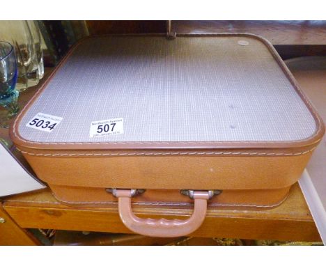 PORTADYNE RECORD PLAYER. PortaDyne portable record player