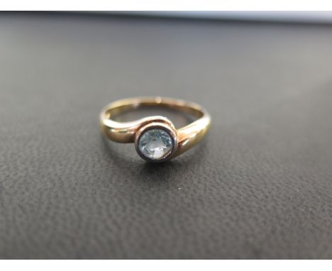 A 9ct gold blue-gem ring - Hallmarked Birmingham - Ring size R - Weight approx 2.2gms
Condition Report: Fair - Chip to gem ma