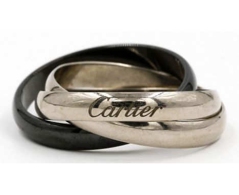 Trinity-Ring, "Cartier". 750/000 WG und Keramik, brutto 7,8 g. Tragespuren wie l. Kratzer und Kerben. Ringschiene außen sign.