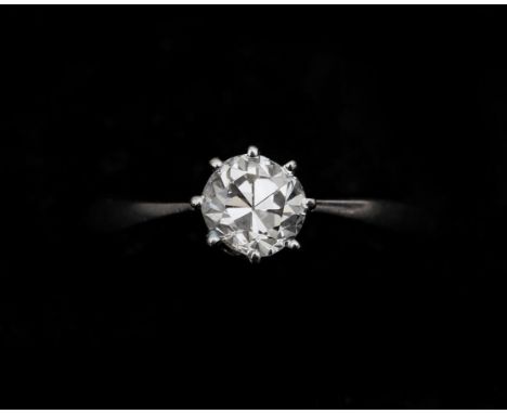 A 14 karat white gold solitaire ring, set with an old cut diamond, approx. 0.88 ct. Color approx. J/K, Purity approx. SI2/SI3