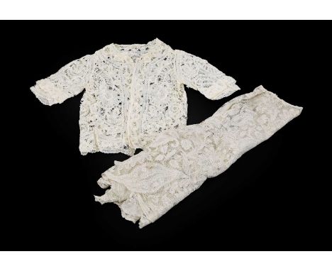19th Century Cream Bobbin Lace Shoulder Caplelet, decorated with sinuous flower heads and leaves with a scalloped trim, shape