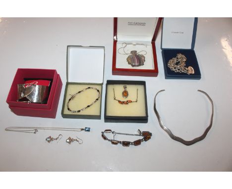 A box of 925 silver and other jewellery including a bangle; bracelet; necklaces etc