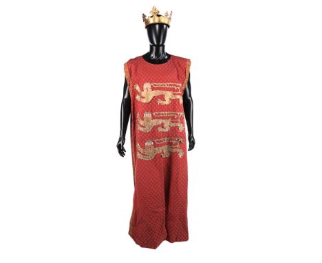 King Edward I's (Patrick McGoohan) tunic and crown from Mel Gibson's Academy Award®-winning medieval biopic Braveheart. The K