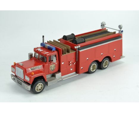 Smith Auto Models 1/48 scale White Metal Handbuilt Mack 600 6x4 Fire Pumper Truck with Set Nozzle. Near Mint. Comes with Orig