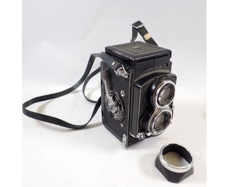 A Minolta Autocord Chiyoko twin lens camera 