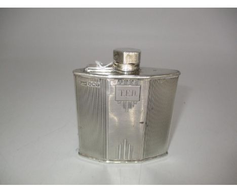 Walker &amp; Hall Silver Hip Flask, Sheffield 1938, 112g 