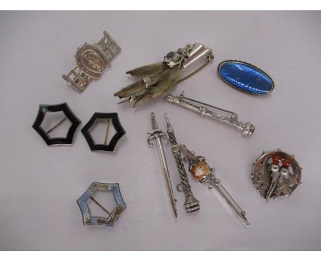 Nine Various Silver Brooches and 2 Silver Propelling Pencils, hallmarked 1899 and 1906 (11) 
