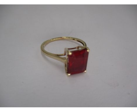 9ct Gold Ruby Art Deco Style Ring 