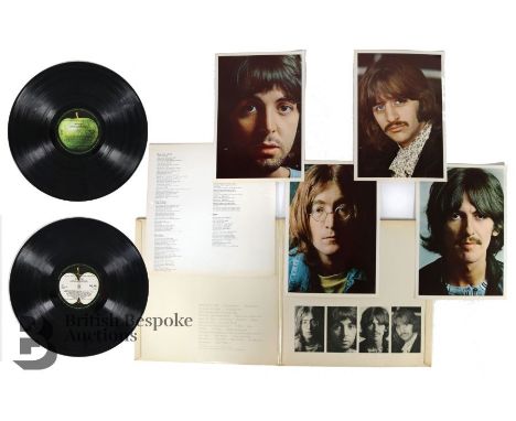 The Beatles White Album, low number no. 0008769 PMC 7067/68 (mono), matrix XEX 709-1, 710-1, 711-1. 712-1. Includes fold out 