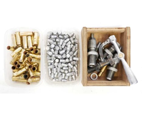 .450 No.1 Carbine reloading tools and components, to include forty four reformed brass cases, box of 258 grain SWC lead bulle