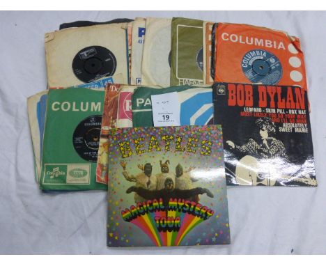 Vinyl - Group of singles & EP's including The Beatles Magical Mystery Tour SMMT.1 plus another from Bob Dylan Leopard SKINP11