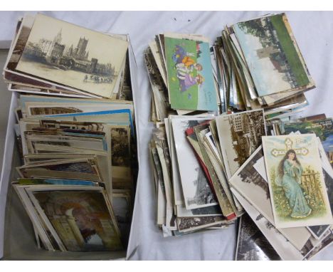 Collection of mixed vintage postcards mainly UK