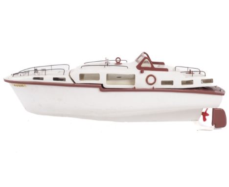 A vintage Tri-ang Avon electric 'Luxury Cabin Cruiser' model boat. Battery operated with original box. L43cm Condition Report