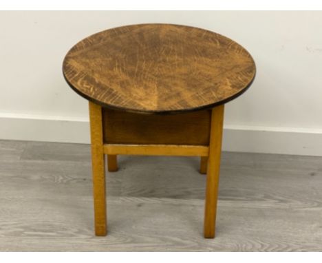 VINTAGE OAK CIRCULAR TOPPED SEWING TABLE, DIAMETER 50CM HEIGHT 47CM