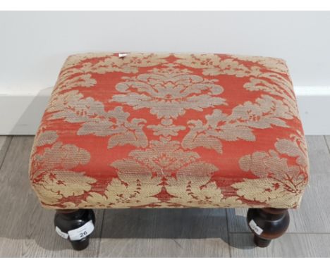 VINTAGE UPHOLSTERED FOOTSTOOL 36 X 20 X 27 CM