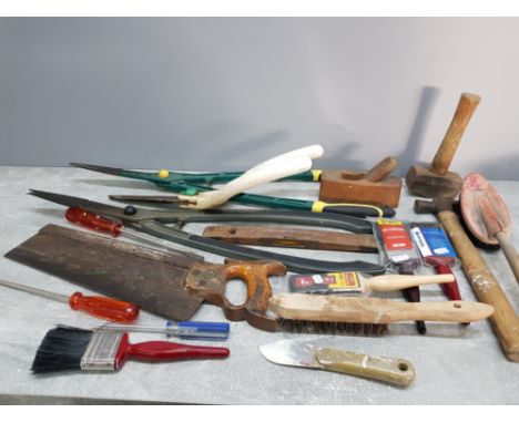 A QUANTITY OF MISCELLANEOUS TOOLS INCLUDES WARRANTED SUPERIOR SAW WOOD PLANER HAMMERS ETC