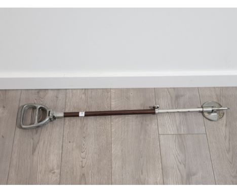VINTAGE GAMEBIRD SHOOTING STICK