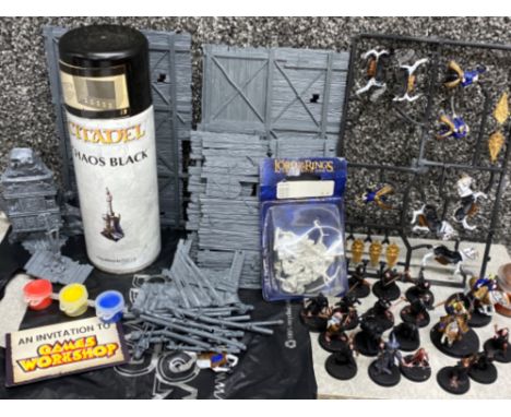Box of games workshop “Lord of the rings” miniatures, building &amp; paints