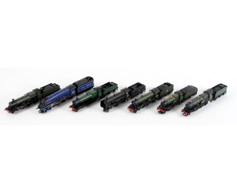 A collection of seven un-boxed Hornby 00 gauge locomotives, to include West Ham United, 61672 R1214, Lode Star, 4003 R3864, C