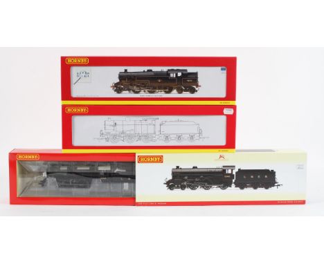 Three Hornby 00 gauge locomotives, to include LNER Class B1 Roedeer, engine number 1040 R2998; BR Stanier Class 4P, engine nu