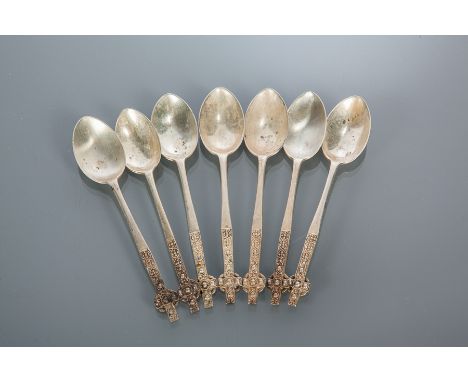 SEVEN SCOTTISH OBAN SILVER SPOONS
maker R. Lindsay of Oban, Sheffield, six dated 1929, one dated 1927, terminals in the form 