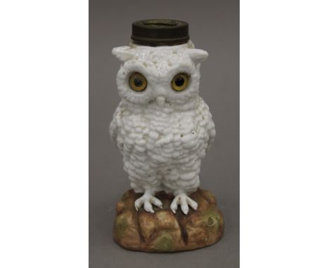 A porcelain owl-form lamp base. 16.5 cm high.