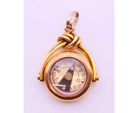 An 18 ct gold and bloodstone compass fob.  3.5 cm high. 13.8 grammes total weight.