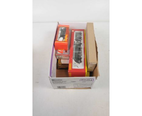 Six boxed '00' gauge locomotivesComprising Trix trains 1195 4-6-2 locomotive no. 600027 'Merlin', with eight wheel tender in 