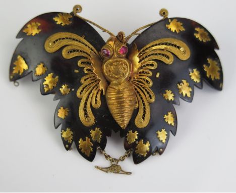 A Large Georgian Tortoise Shell and Gold  Butterfly Brooch with cabochon ruby eyes, 59mm wingspan, c. 7.25g 