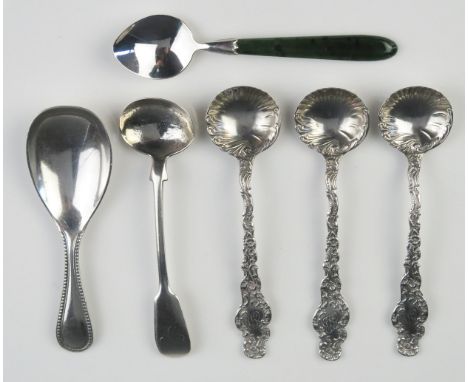 Three Sterling silver coffee spoons, a plated caddy spoon, and two salt spoons 