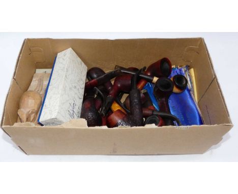 A collection of vintage pipesPipe brands to include Roma, Jambo, Ben Wade, Brigham, Comoy’s, Arrow, Hardcastle, Charatan’s Ma