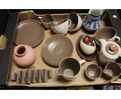 A collection of ceramics, to include Poole Pottery and Wedgwood jasper ware 