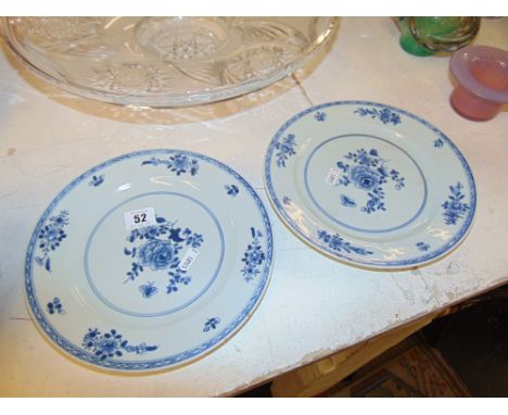 A pair of Chinese export blue and white plates
