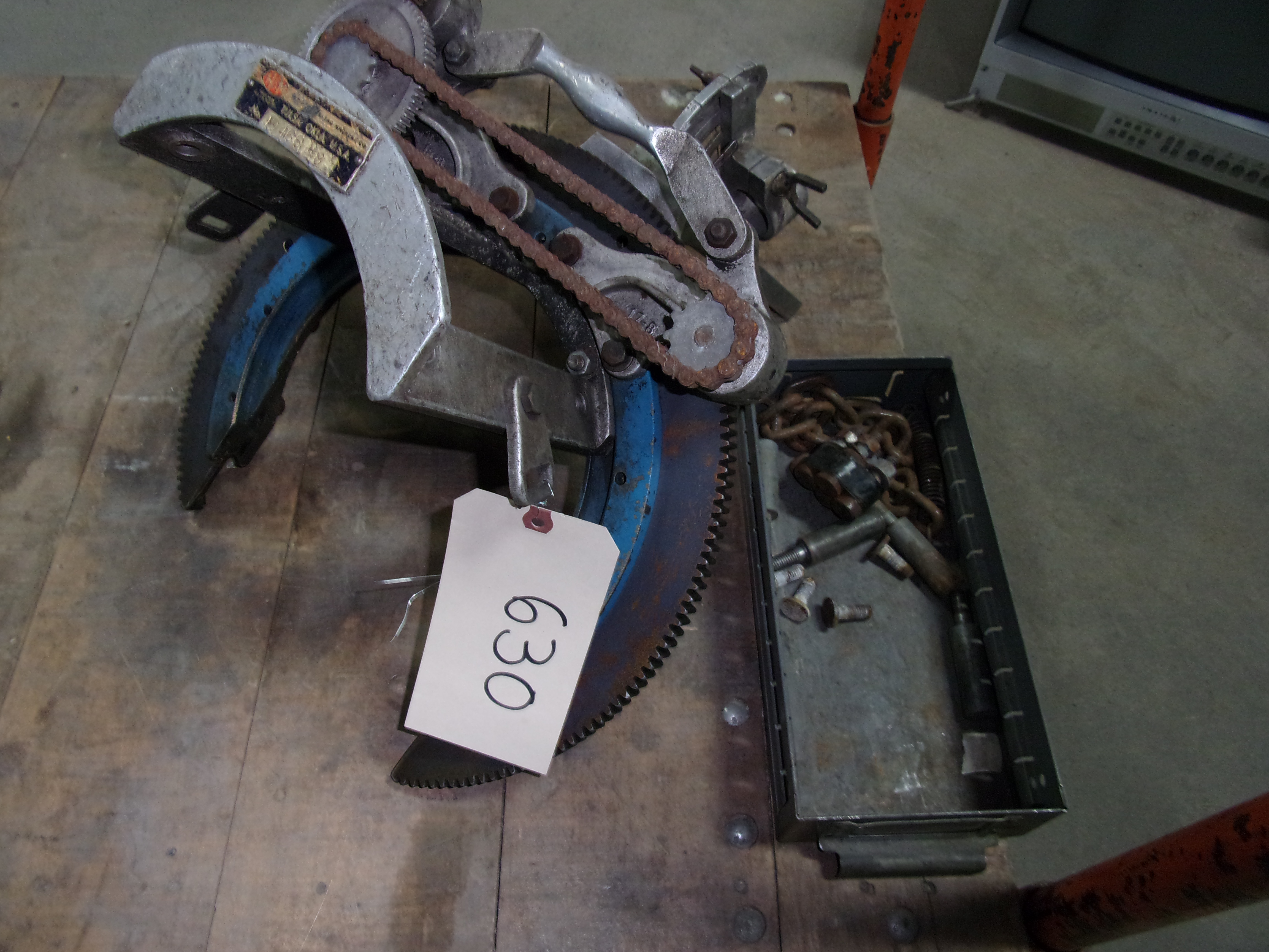 H&M BEVELING MACHINE, FOR 6-8" PIPE, W/ ADAPTORS