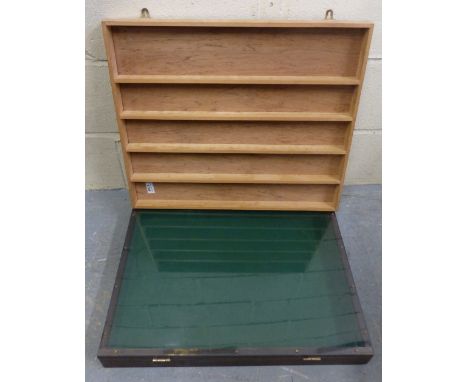 A table top display cabinet and a hanging shelf unit, 60 x 44cm