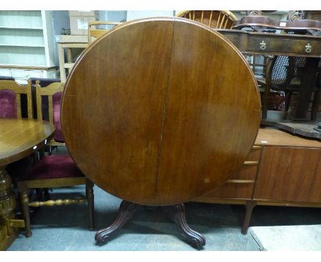 A 19thC mahogany tilt top breakfast table, on pedestal support tripod legs, H76 x D118cm