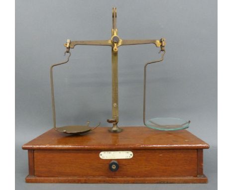 A set of De Grave & Short and Co Ltd travelling scales to weigh 2oz, height 30cm