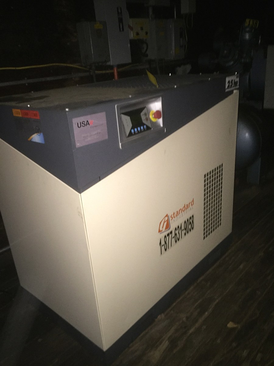 Standard Industrial Rotary Air Compressor, Model XL25A, 3540 RPM, 2015