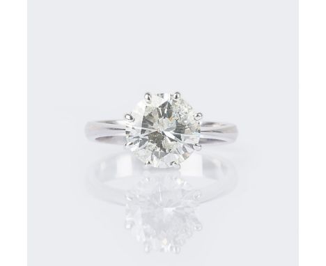 Hochkarätiger Solitär-Ring. 18 kt. WG, gest. Der Solitär im Brillantschliff ca. 2,79 ct. Leicht Getöntes Weiß(I/J).si-P. (Dm.