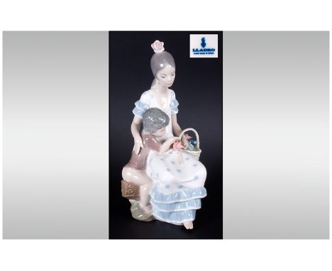 Lladro Figure ' Gypsy Vendors ' Model Num.4993. Issued 1978-1985. Height 9.5 Inches, Mint Condition. 