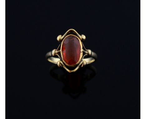 Edwardian fire opal set ring, in openwork setting, unmarked gold 