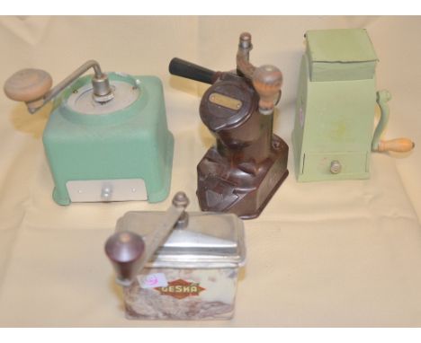 Pe De Bakelite coffee grinder, Geska plastic travel mill, Cona aluminium box mill and another aluminium mill, unmarked,